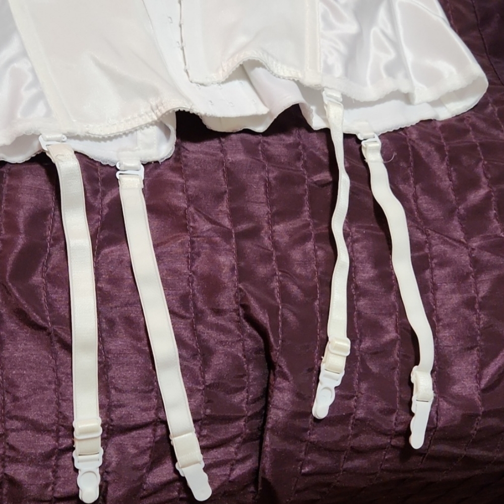 Underwire bustier - Picture 8 of 10